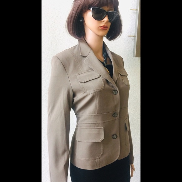 Limited Womans Jacket 6. ImportedFabric
Lovely jacket, in New condition - Picture 4 of 7